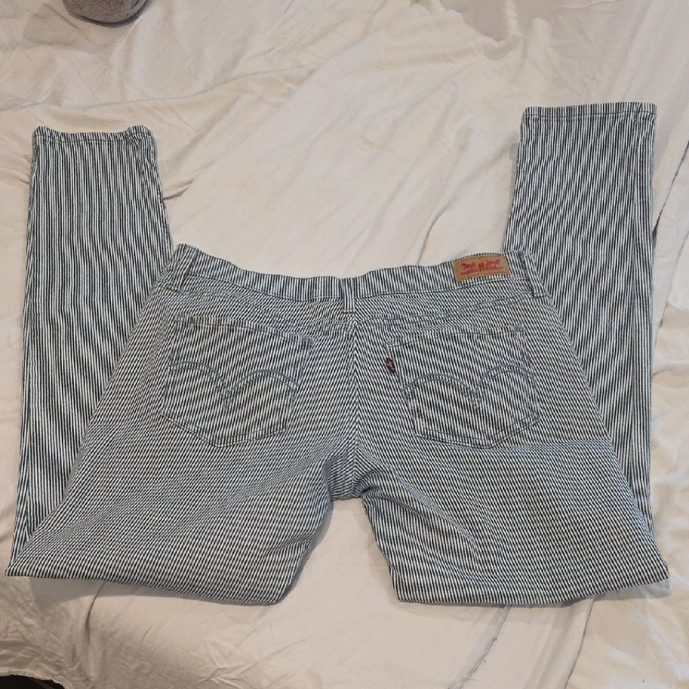 Levi's Women's Skinny Jeans - Blue and White Striped